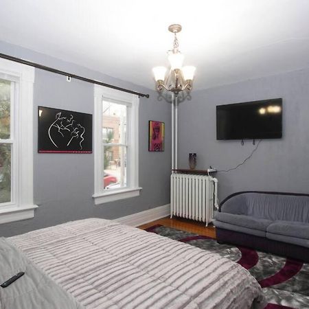 Renovated Brady St. Classic Milwaukee Extérieur photo