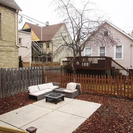 Renovated Brady St. Classic Milwaukee Extérieur photo