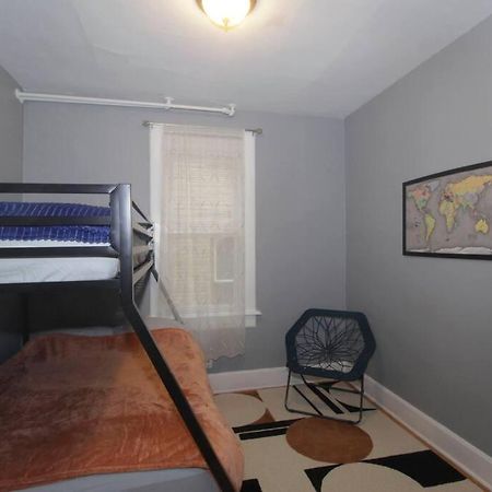 Renovated Brady St. Classic Milwaukee Extérieur photo